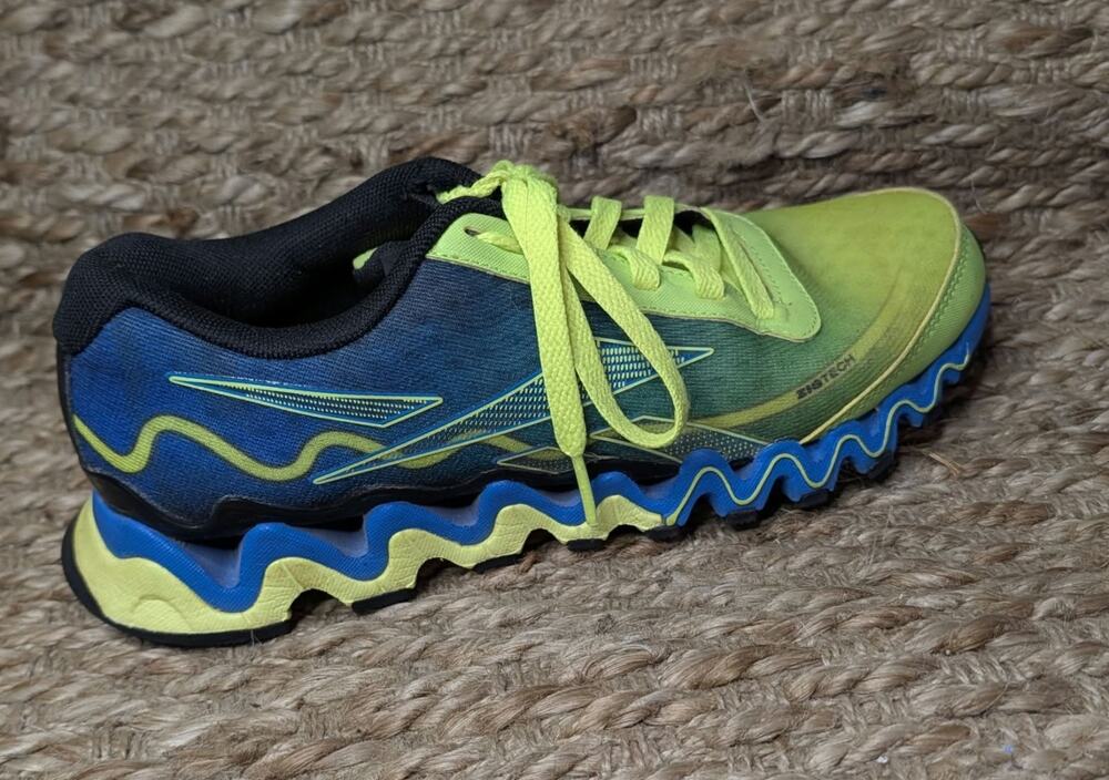 Reebok Zigtech Zigultra Neon Yellow Blue Youth Size 5 Mesh Athletic Shoes